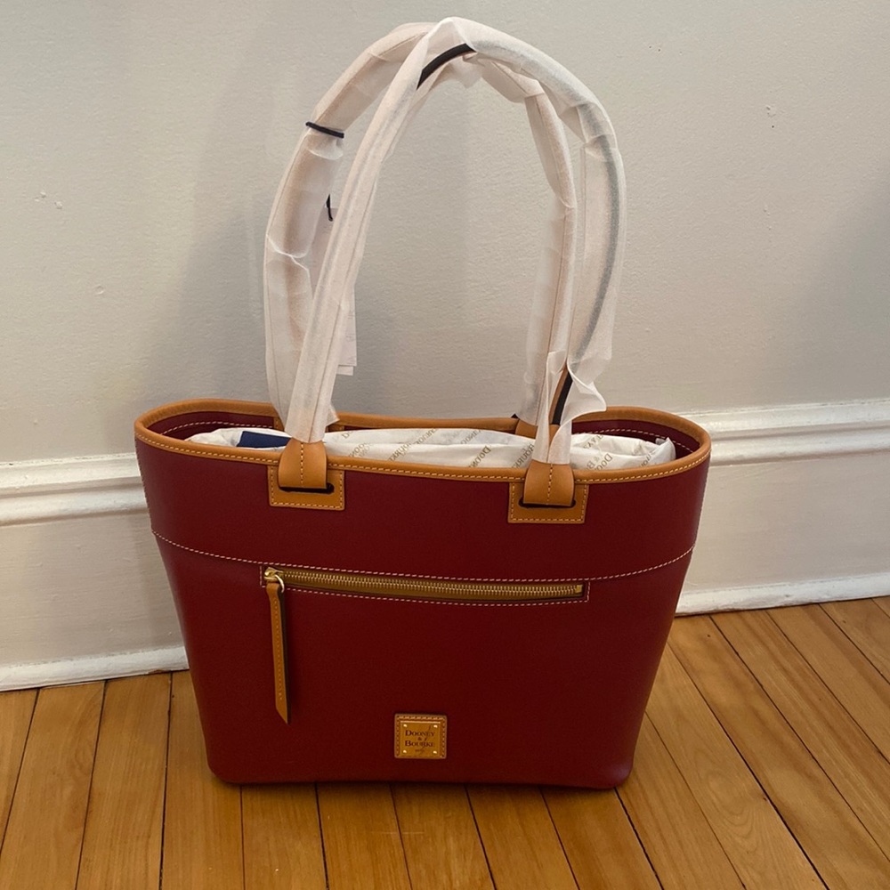 NWT Dooney & Bourke Wexford Leather Zip Tote - Mulberry